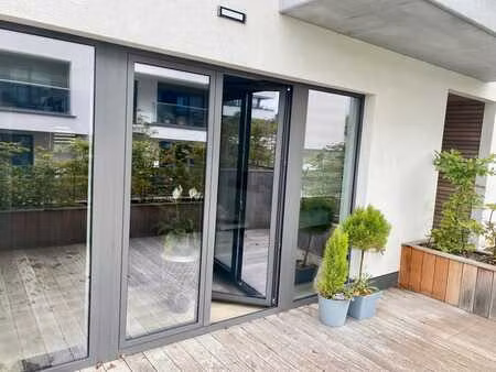 magnifique appartement 2 chambres avec jardin et 2 terrasses
