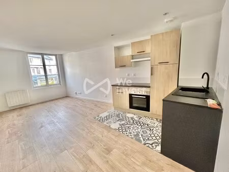 hyper centre  charmant t2 refait à neuf 28 14 m² 1er ?