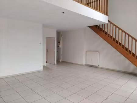 location appartement 4 pièces à saint-lumine-de-clisson (44190) : à louer 4 pièces / 94m² 