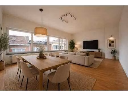 lumineux  spacieux et idéalement situé : 3 chambres avec gar