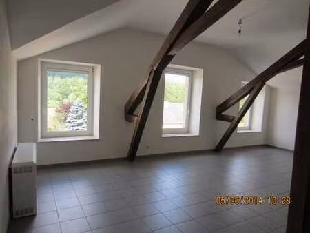appartement 2 chambres  poutres apparentes  muno
