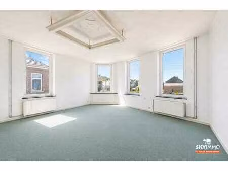 appartement 1er étage + 2 ch + electrité conforme