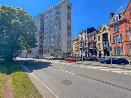 studio à rénover idéalement niché en plein cœur de liège