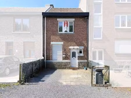 maison 2 chambres avec jardin et places de parking à alleur