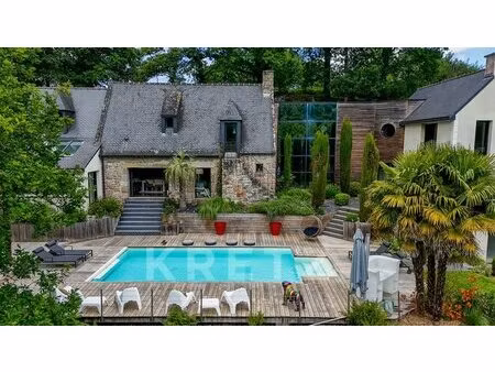 propriété de caractère avec piscine sur 1 hectare aux portes de