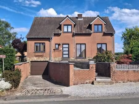 très belle villa dans quartier calme
