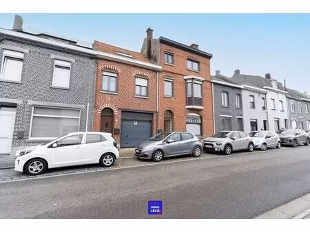 immeuble de rapport à vendre avec garage et 5 chambres   mouscron (vbe31725)