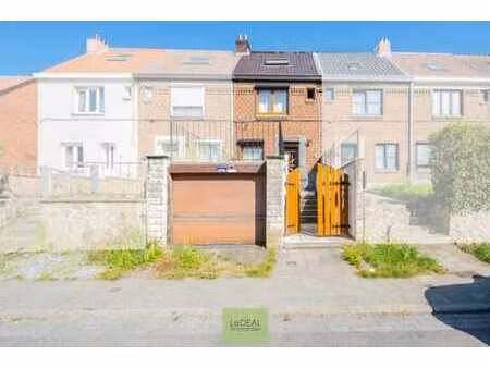 maison 3 chambres / garage / jardin