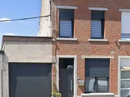 belle maison d'habitation 2 façades
