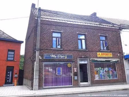 rez-de chaussée commercial + appartement