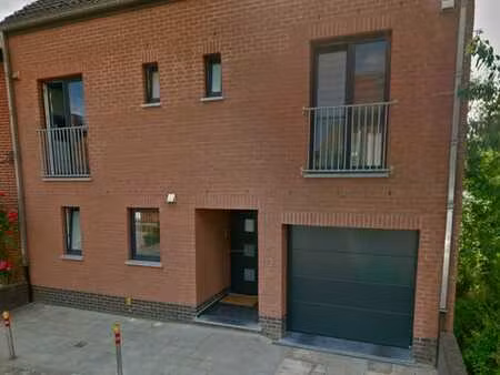 appartement 2 ch. à louer à courcelles (epc c)