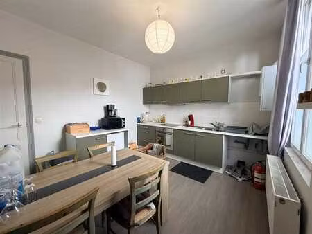beau duplex dans une petite résidence