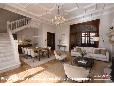 maison d'exception au centre ville avec grand jardin