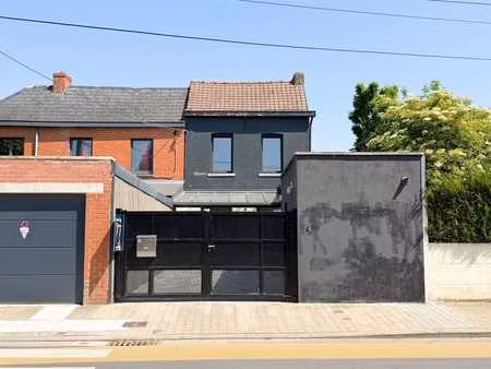 belle petite maison rénovée avec cour
