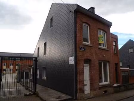 maison 3f très bien située avec gros potentiel
