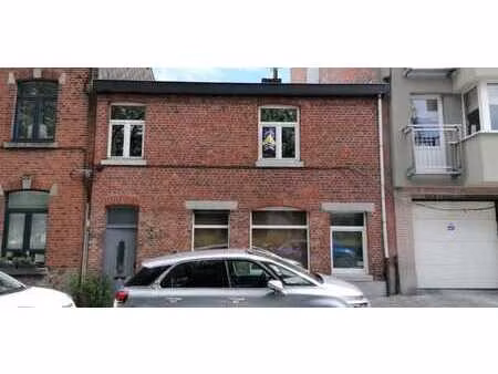 maison avec cour