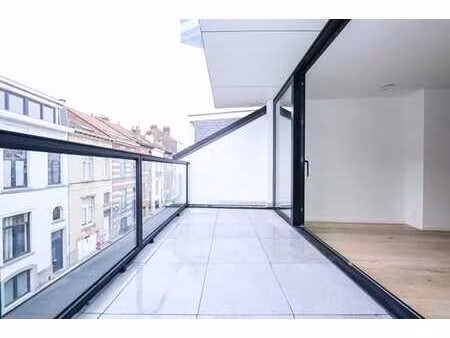 duplex 2 chambres neuf dans petite copropriété