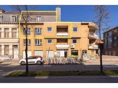 spacieux duplex avec grande terrasse sur le toit