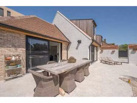 villa entièrement rénovée à vendre à knokke-westkapelle