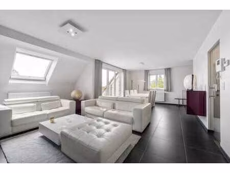 appartement duplex lumineux à vosselare avec garage