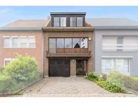 maison prête à emménager avec piscine et jacuzzi