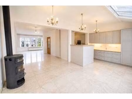 très rare superbe maison 5 ch.+bureau+jardin+ garage
