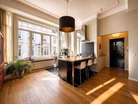 appartement entièrement rénové idéalement situé !