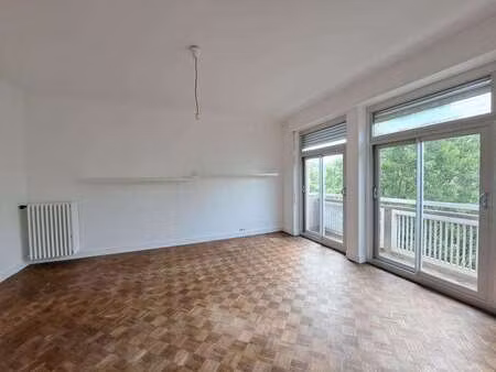 location appartement 4 pièces à nantes cité des congrès (44000) : à louer 4 pièces / 95m² 