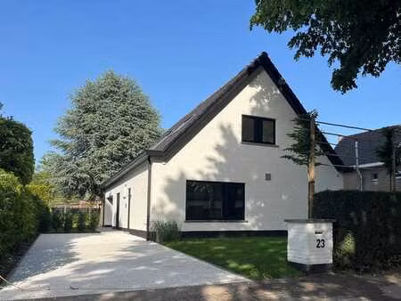 charmante villa à sint-martens-latem