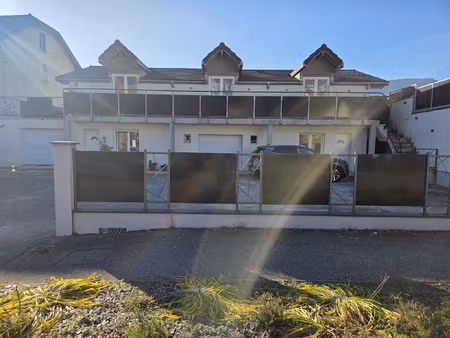 investissment locatif - bâtisse récente de 5 logements au vi