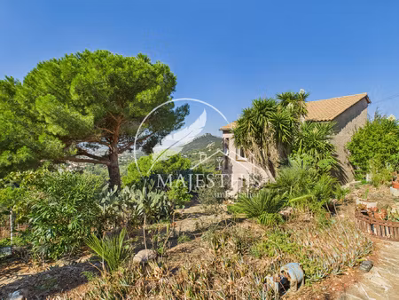 grande maison r sur les hauteurs de hyères vue dominante e