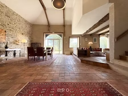maison en pierre de 260m2 - 1400m2 terrain - saint avé