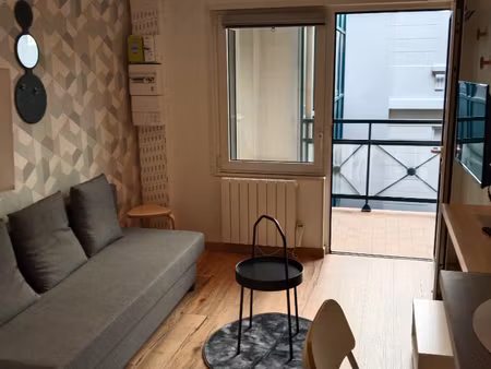 studio entièrement refait à neuf