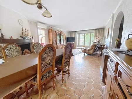 vente maison 6 pièces 230 m² à meyreuil (13590)  1 150 000 €