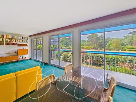 appartement familial avec piscine à 10 mn du rer
