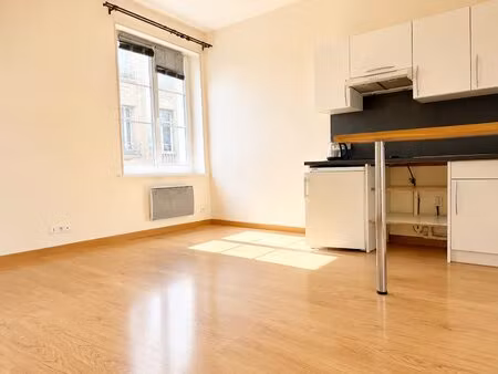 appartement t2-hyper centre
