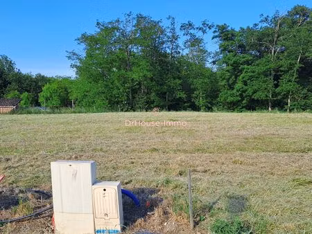 à vendre : terrain constructible hors lotissement viabilisé à brens/gaillac