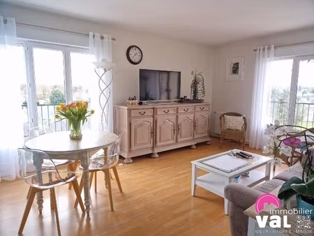 le malesherbois dans un immeuble en copropriété avec ascenseur  au 5ème étage  un...