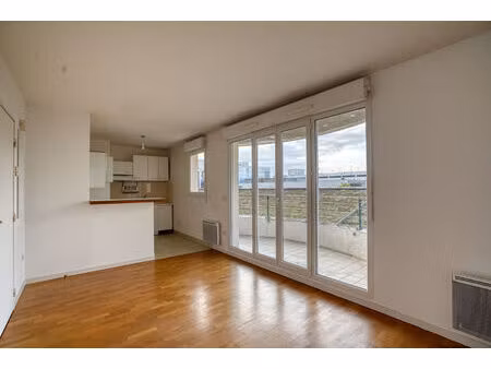 studio - 28 m²