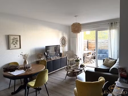 appartement avec jardin 3 pièce(s) 57.68 m2 montussan