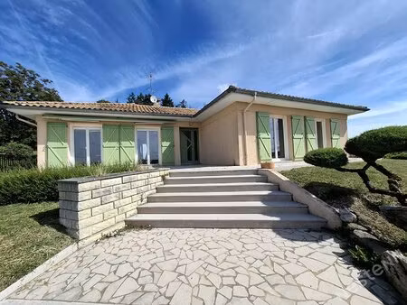 maison de campagne 8 pièces (129m2 habitable)   4 chambres sur terrain arboré de 2500 m2 ?
