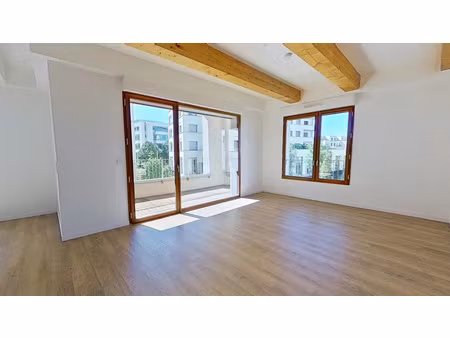 location appartement 3 pièces 71 m² à saint-ouen-sur-seine (93400)