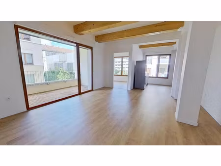 location appartement 4 pièces 83 m² à saint-ouen-sur-seine (93400)