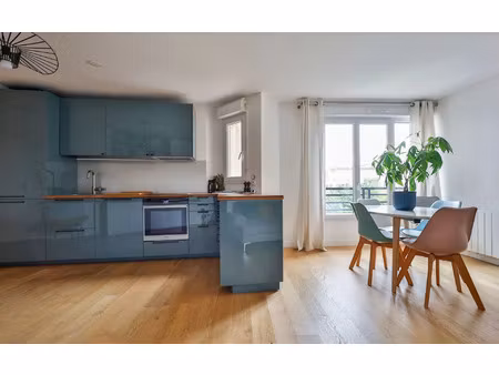 location appartement  m² t-3 à suresnes  1 712 €