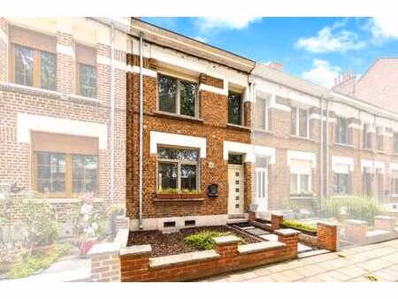 maison 2 façades avec jardin  à deux pas du centre-ville d’a
