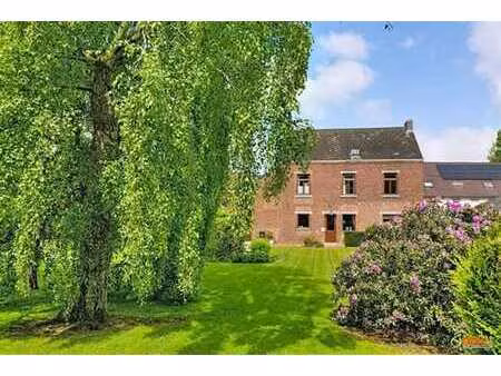 belle propriété 4 façades sur plus de 16 ares