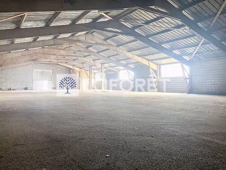 entrepôt / local industriel courlay 495m2 ou 990 m2
