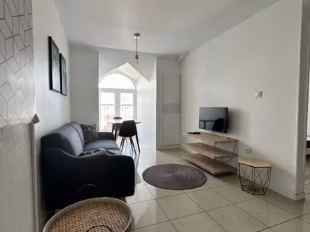 location appartement 2 pièces 42 m² à saint-denis (97400)