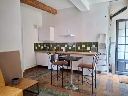 beau p2 meublé et rénové en centre ville proche vauban