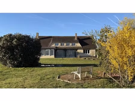 propriété campagne 200 m2 / terrain 8100 m2